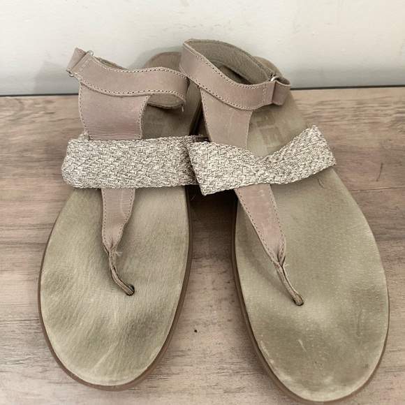 Sorel Women's Torpeda Ankle Strap Sandals Slingback Hook and Loop Size 12 - Picture 2 of 6